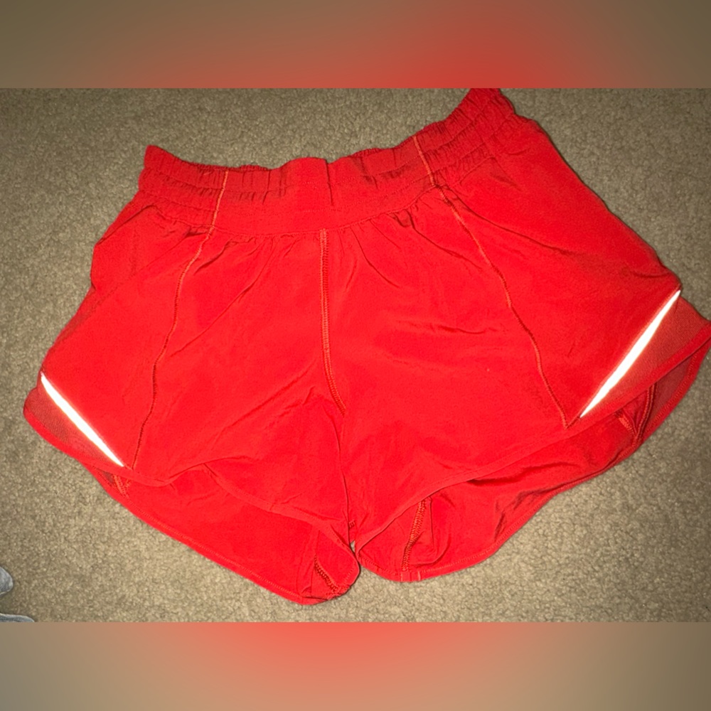 Lululemon Hotty Hot Low-Rise Short size 4 Tall